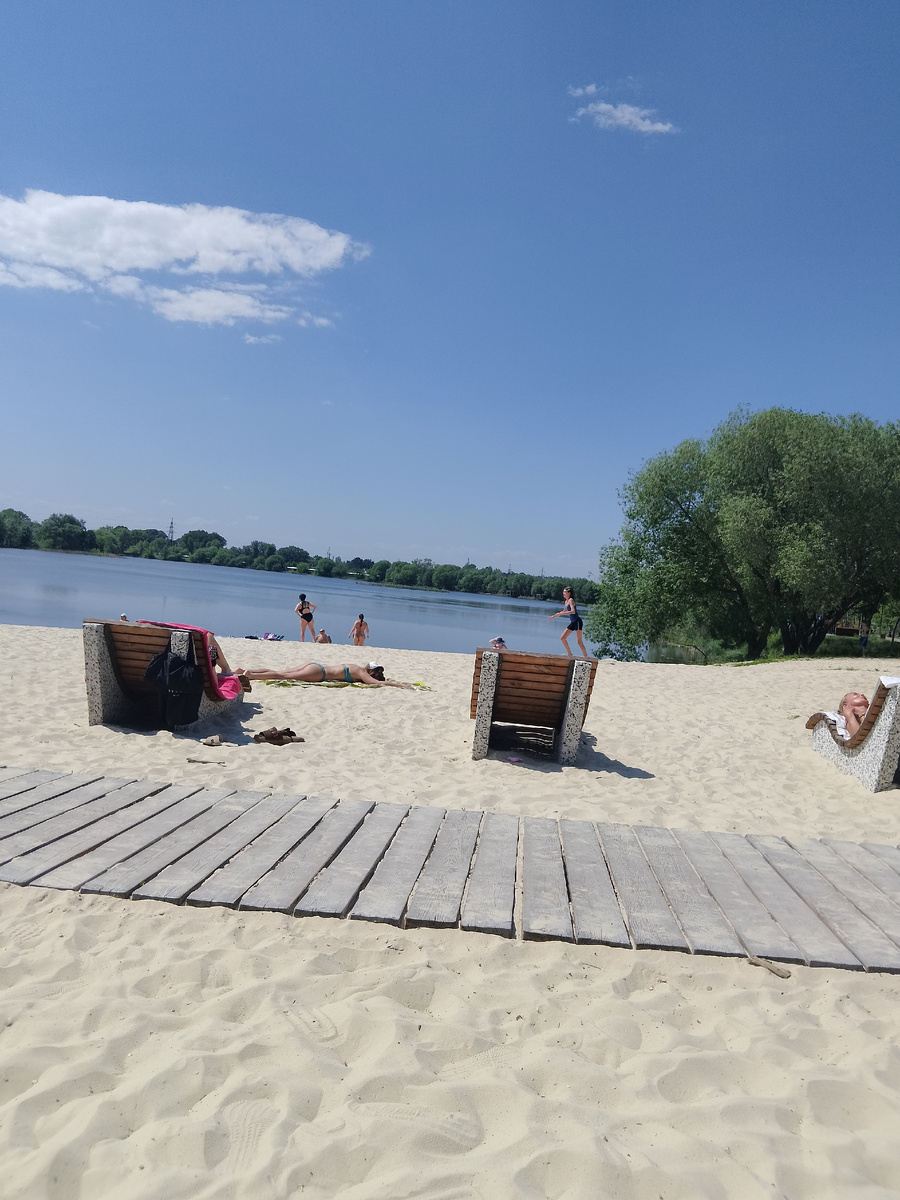 Фото автора, наш пляж около дома