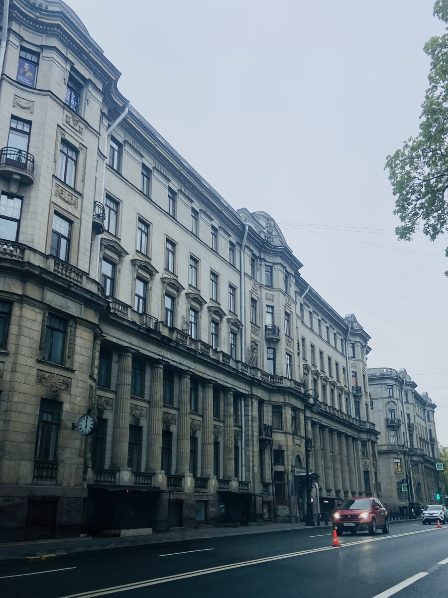 Каменноостровский проспект.