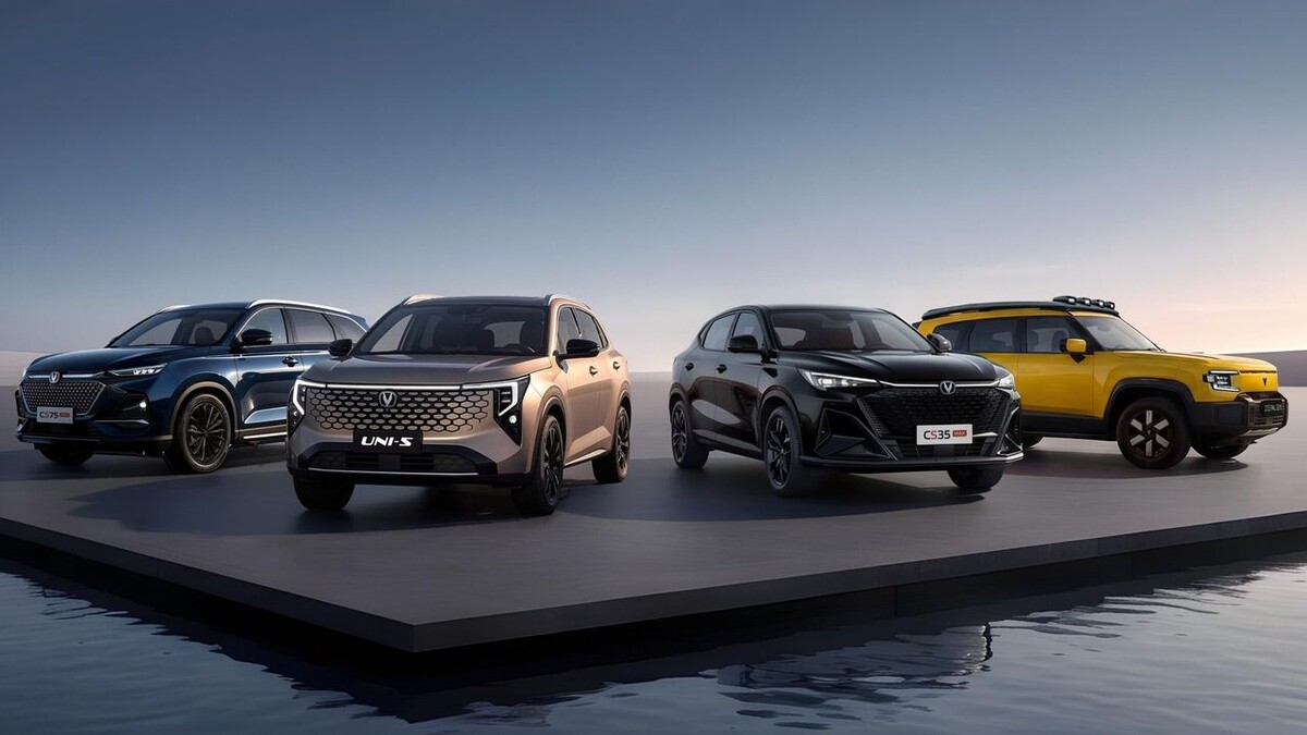    Автомобили Uni и Deepal. Фото пресс-служба Changan