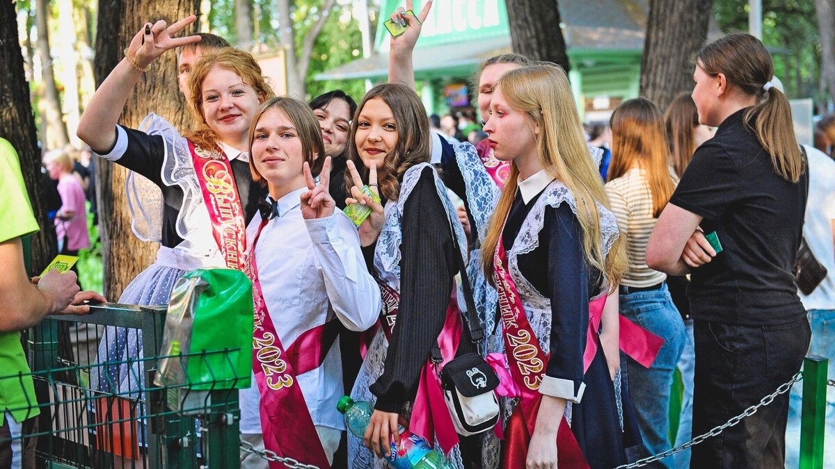    Как поступить в 10-е классы школ и колледжи в Белгородской области в 2026 году?   1MI