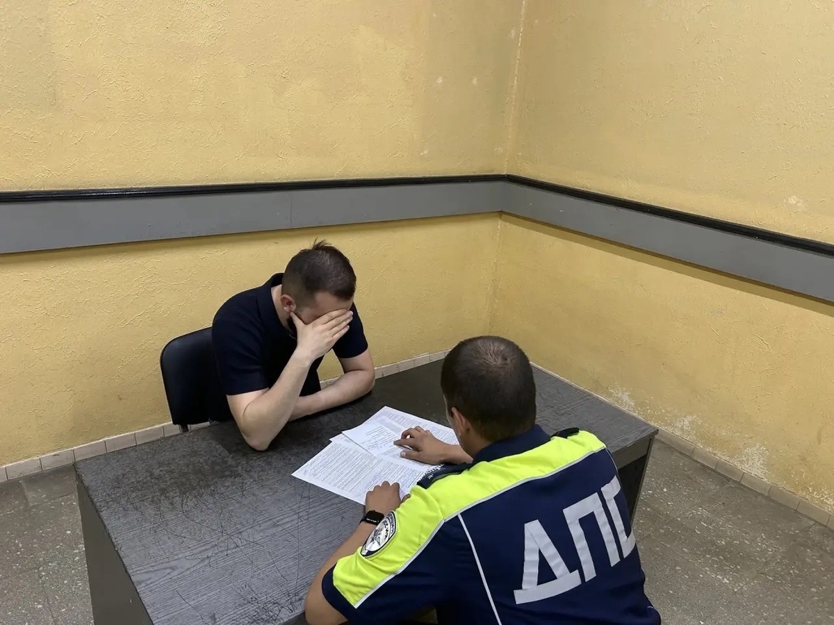 Когда инспектор ГИБДД может законно не вручать копию протоколов водителю. Ответ Верховного суда