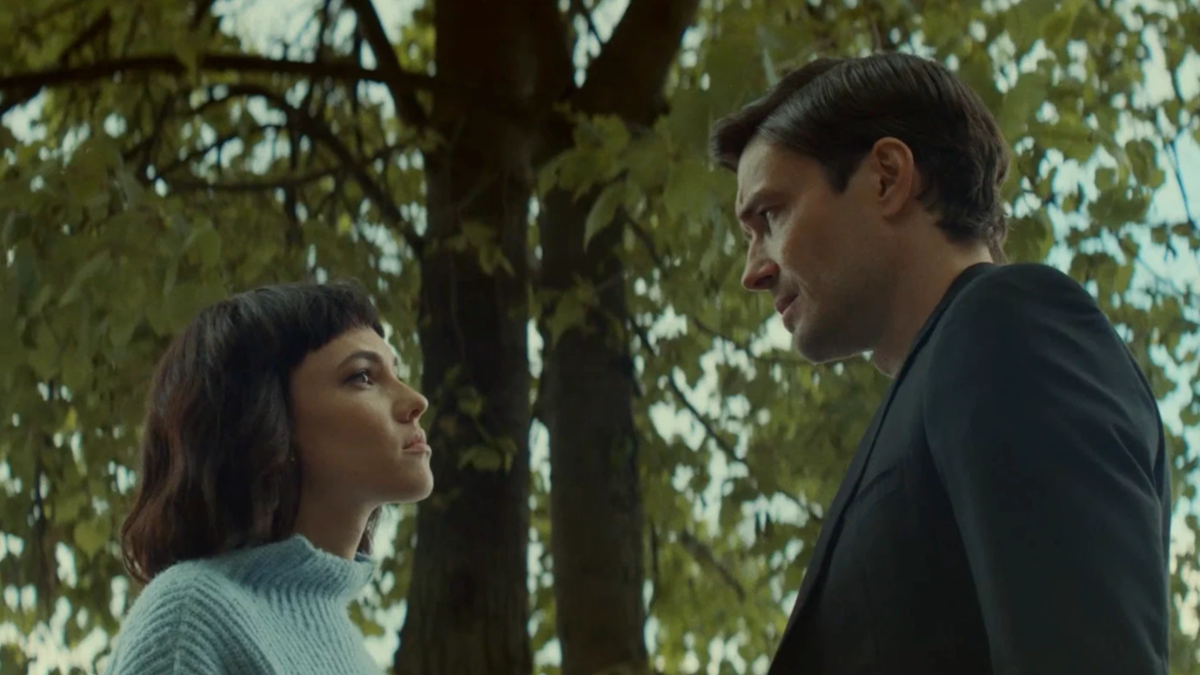 Кадр из сериала «Чужие деньги»