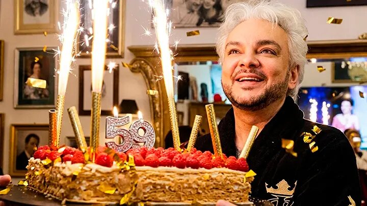 "У нас машины все сгорели. Помогите!": С фронта кричат, НТВ не слышит – Киркоров гуляет