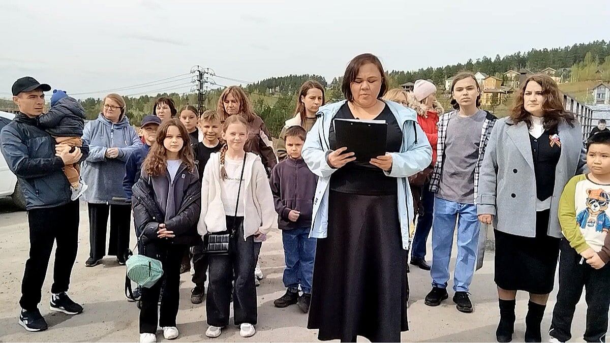 Скриншот из видеообращения жителей микрорайона к Владимиру Путину. Источник: инициативная группа местных жителей