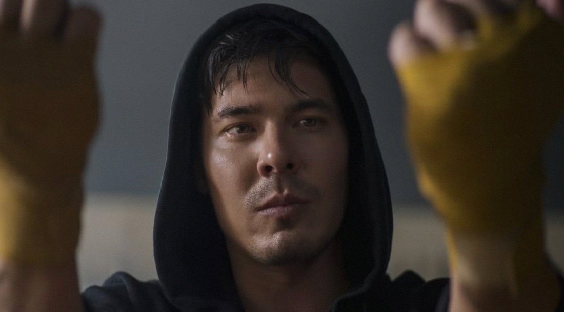     Льюис Тан в фильме «Мортал Комбат» (2021)