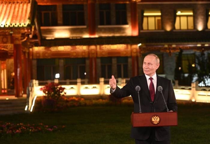 Владимир Путин. Обложка © Life.ru