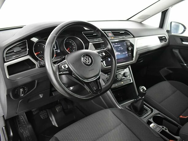 Volkswagen Tayron — новый хит на российском рынке: за что его любят?