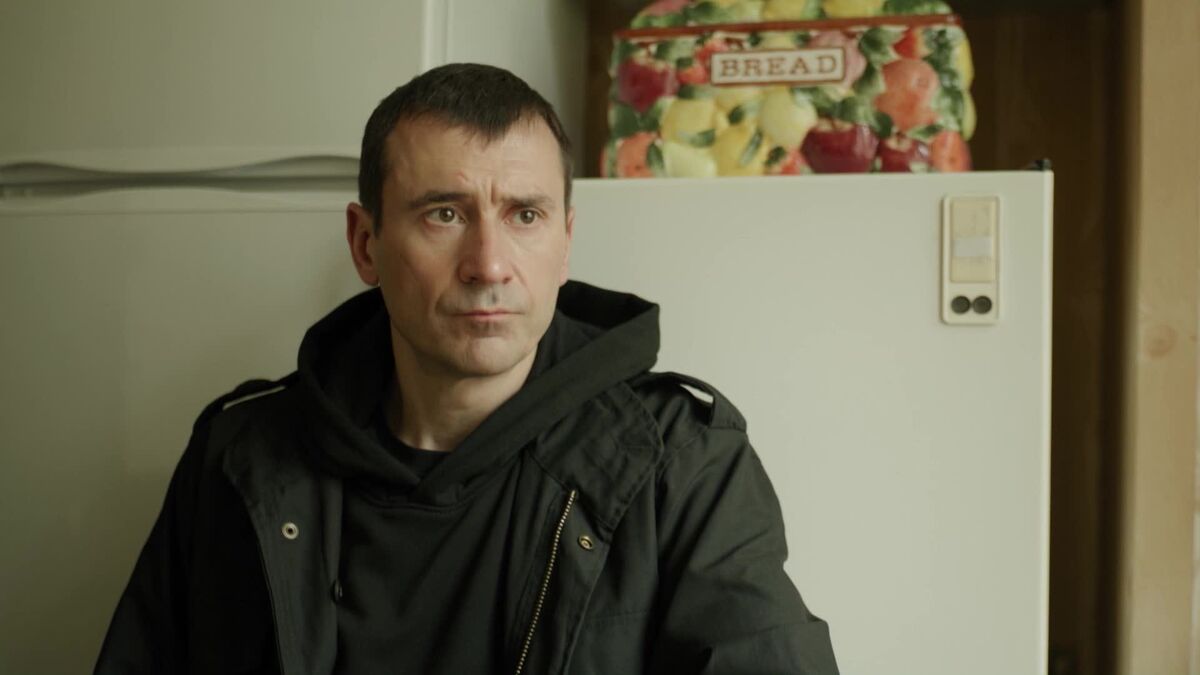 Кадр из сериала «Извозчик» (2026)
