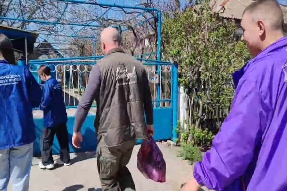    Гумпомощь помогает жителям региона пережить непростое время. Фото: Народный фронт Херсонской области