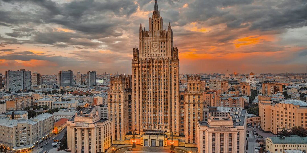 Маршрут "Три сталинские высотки": что посмотреть в Москве, о чём вы не догадывались