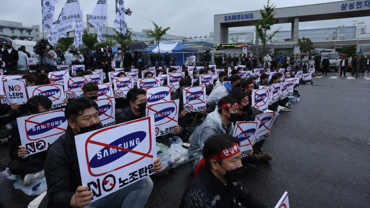    47 000 сотрудников Samsung хотят остановить заводы на 18 дней