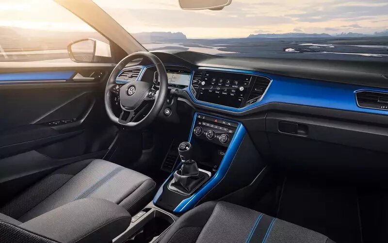 Интерьер Volkswagen T-Roc📷
