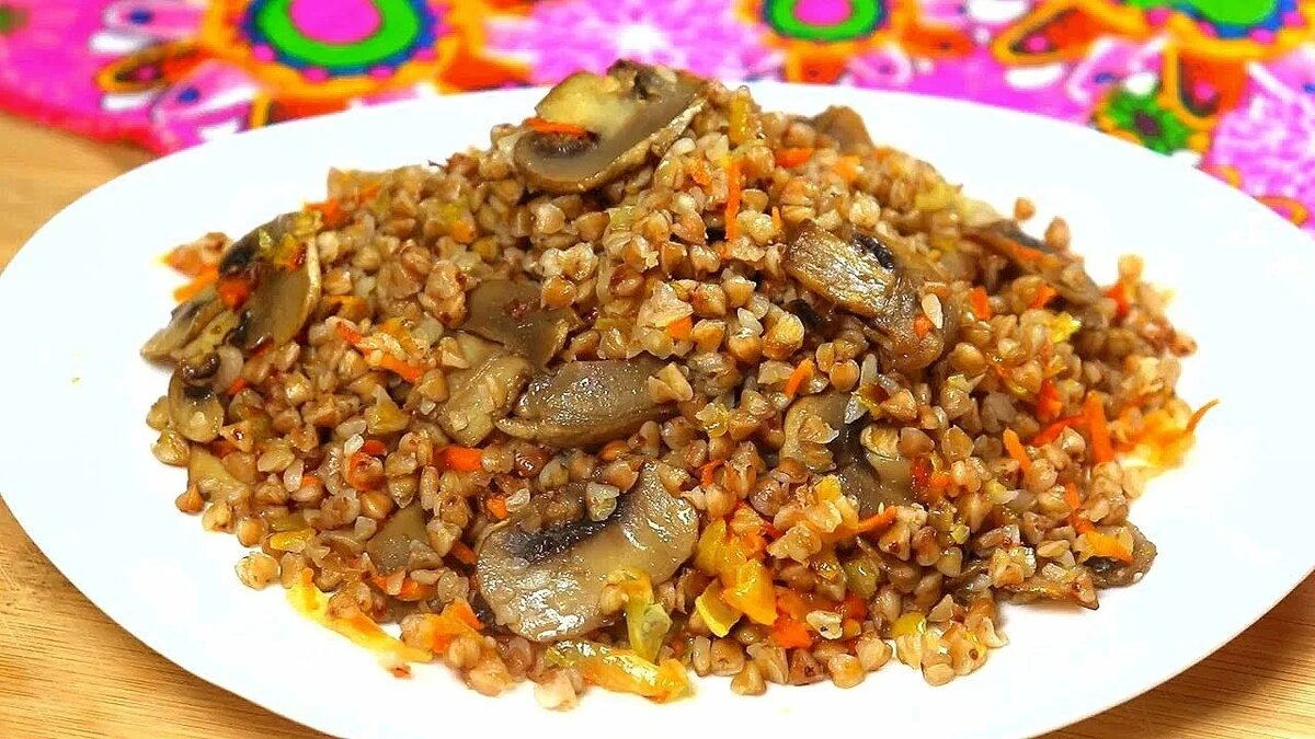 Гречка с грибами - вкусный бюджетный рецепт