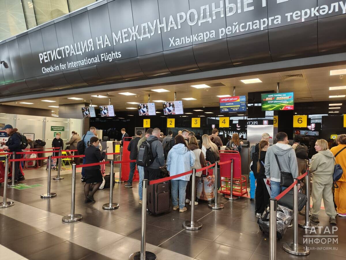 Падение доллара ниже 71 рубля может сделать зарубежные поездки для россиян чуть доступнееФото: © Владимир Васильев / «Татар-информ»