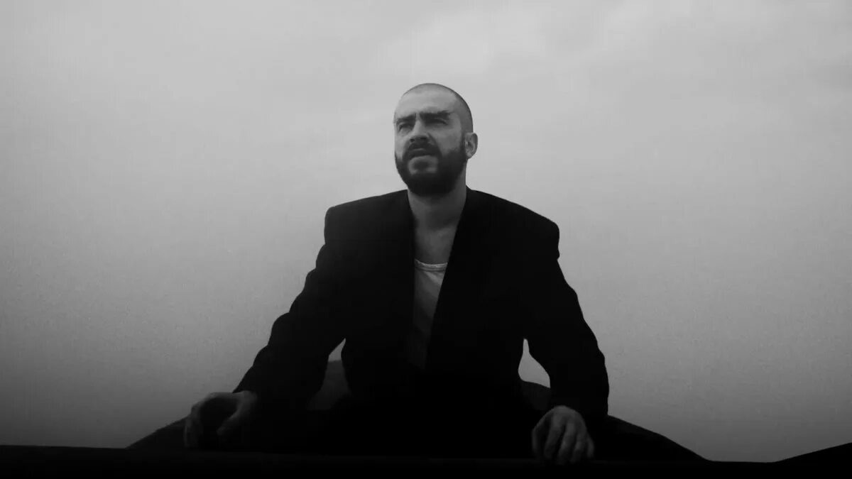 Кадр из клипа "Сказки"
