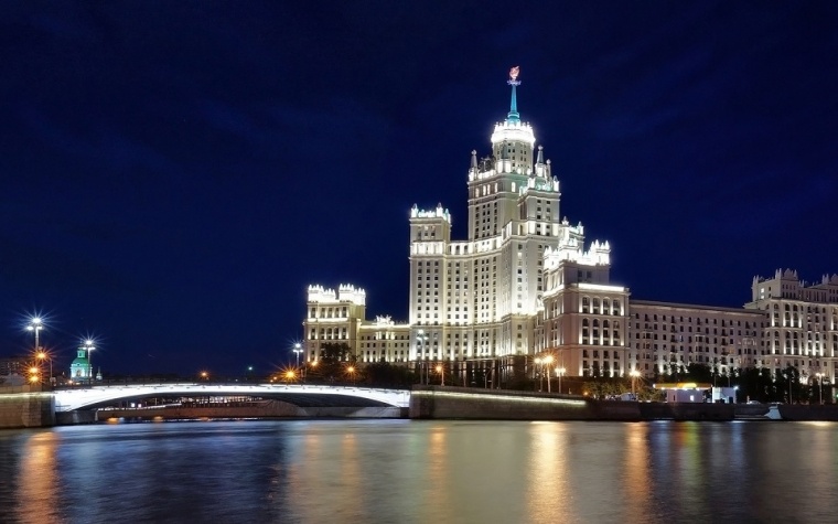 Источник: https://river-ship.ru/assets/thumbs/760x475/1537542330_6615656_xlarge.jpg