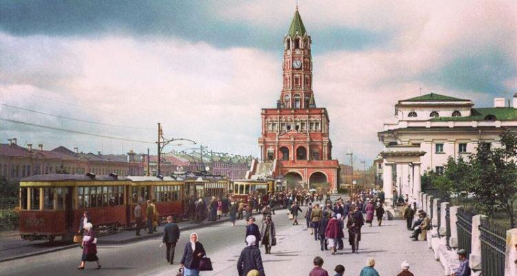 Источник: https://otpusk-zdorovo.ru/wp-content/uploads/min-moskva-suharevskaya-bashnya-750x400.jpg