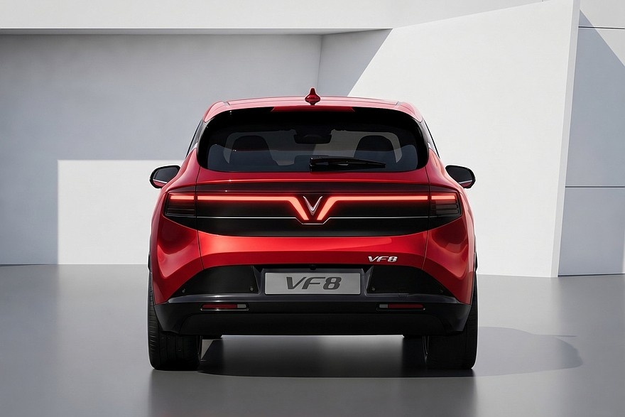    Новый VinFast VF 8