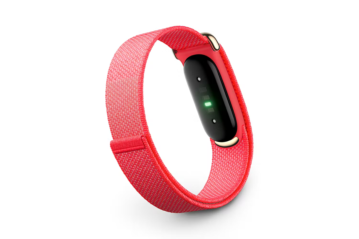 Новый фитнес-браслет без экрана Google Fitbit Air на тканевом ремешке