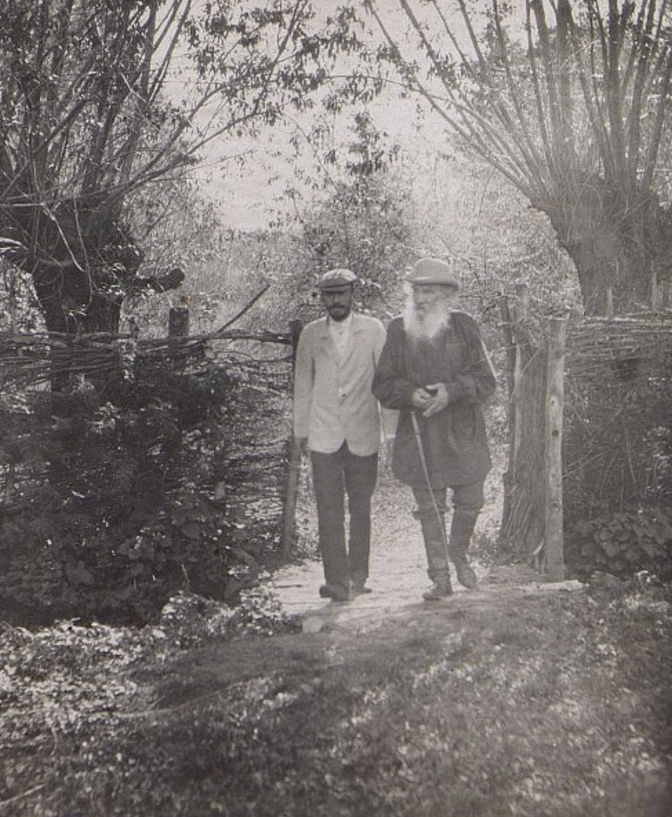 Л.Н. Толстой с сыном Львом. 1903 г. Овсянниково. Государственный музей-заповедник Л.Н. Толстого