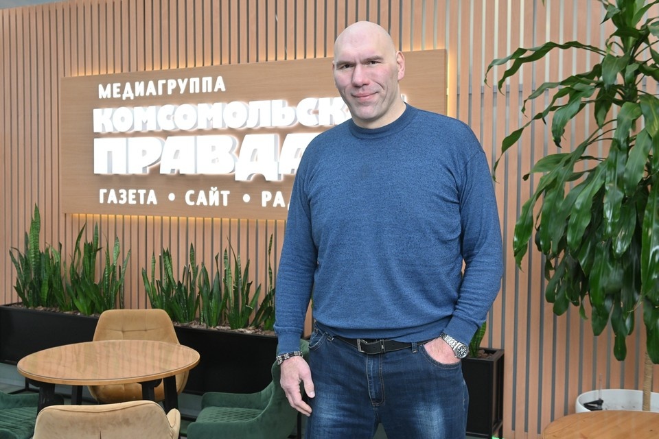   Николай Валуев не верит, что отечественные сборные совсем скоро вернутся к международным соревнованиям. Михаил ФРОЛОВ