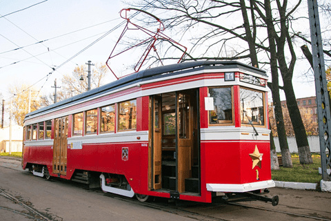 Источник: https://blog.sletat.ru/wp-content/uploads/2019/12/turisticheskij-tramvaj-spb-1.jpg