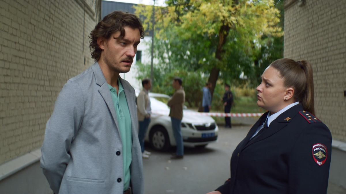 Кадр из мини-сериала "Абонемент на расследование. Письма с того света", 2025 г., режиссер Роман Ярославцев, сценарист Екатерина Костикова, композиторы Анатолий Зубков, Егор Зубков, Кирилл Нерсесян (скриншот) 