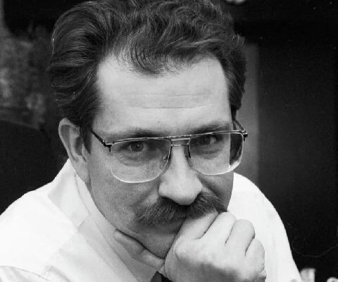 Больше 20 лет отдала карьере мужа, а он ушёл к молодой актрисе, которую она сама привела: драма 64-летней Валентины Пимановой