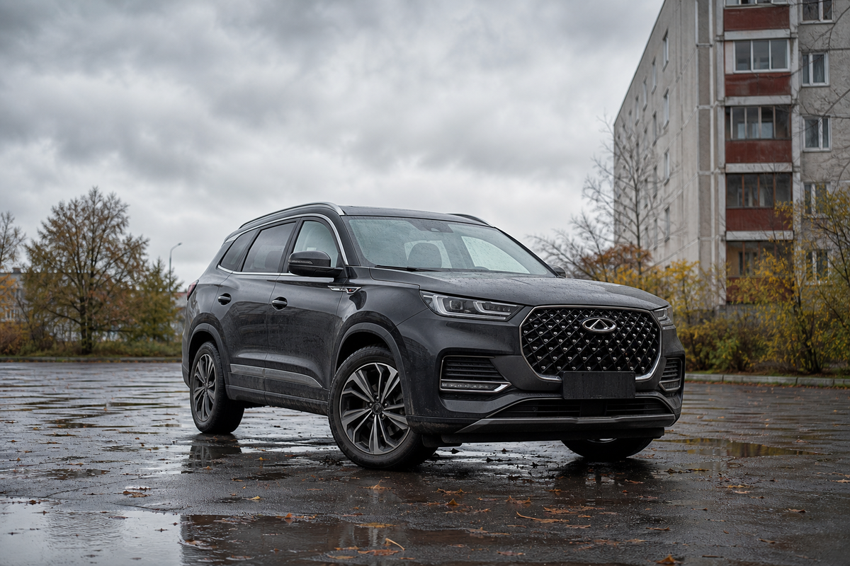 Chery Tiggo 8 Pro 2023 во дворе российской многоэтажки после 3 лет эксплуатации в средней полосе