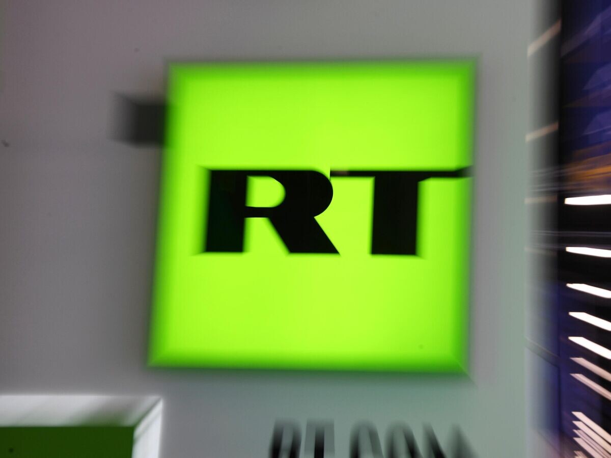    Логотип телеканала RT | © РИА Новости / Илья Питалев