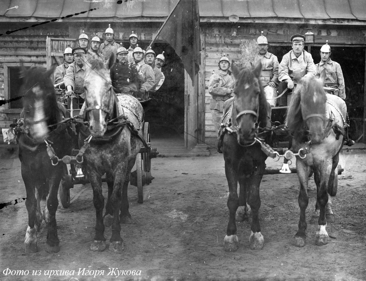 Середина 1920-х. Конный обоз Ростокинского пожарного резерва. Ростокинский пожарный резерв является прямым предшественником нынешней 23-й ПСЧ.
