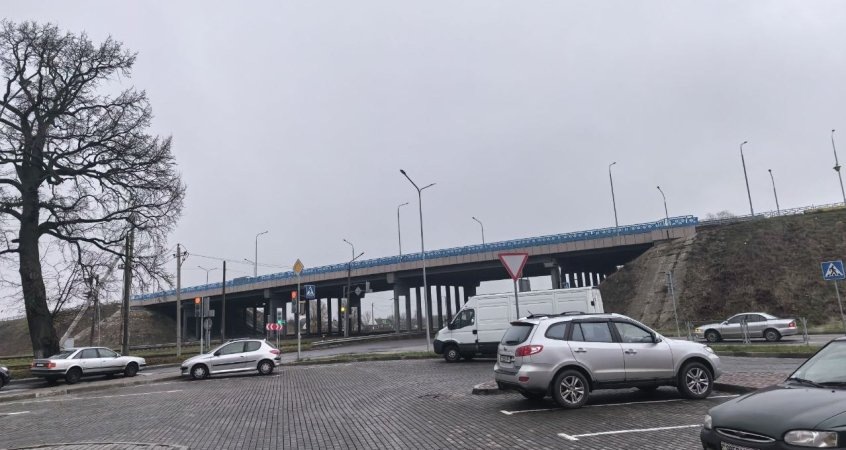    В Пинске в текущем году отремонтируют съезды к путепроводу
