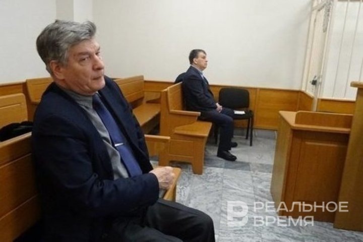    Рифат Ганибаев угодил под следствие и был осужден по уголовному делу о хищении средств Фонда соцстраха при исполнении контрактов на поставку памперсов и абсорбирующих пеленок. Реальное время / realnoevremya.ru