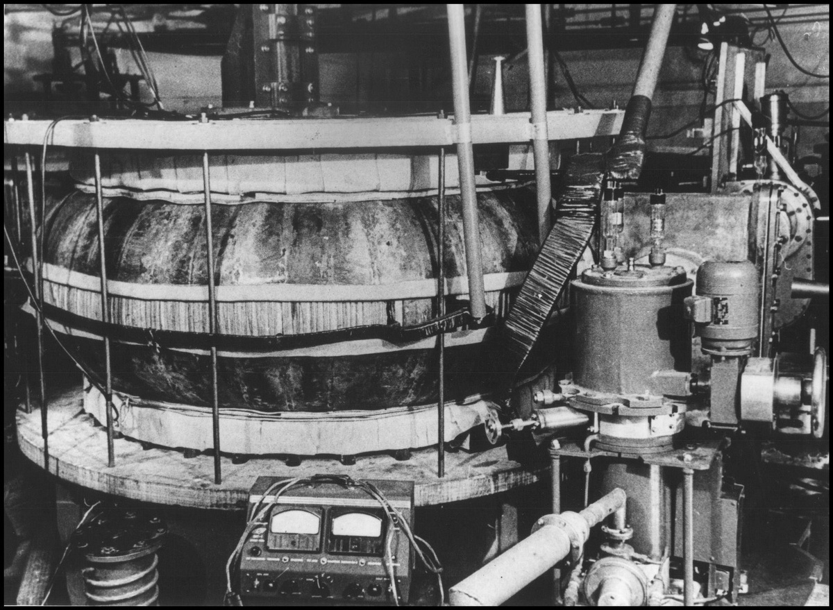 Первый токамак Т-1 1958 года 