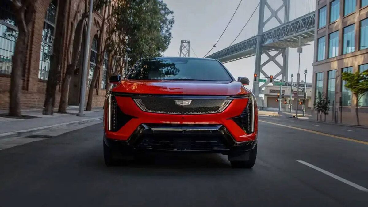    cadillac.com