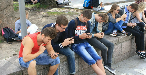 Та самая молодежь. которая работать не хочет))))