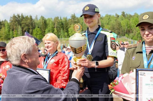 ЗА РУЛЕМ ТОЛЬКО ЛЕДИ