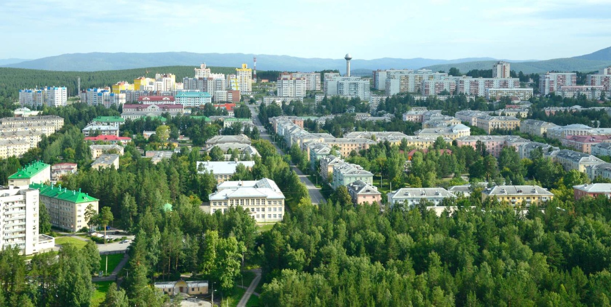 Город Трёхгорный. Источник: https://presidentmedia.ru/blog/2022/09/14/tryohgornyj-molodoj-krasivyj-i-zelyonyj-gorod/