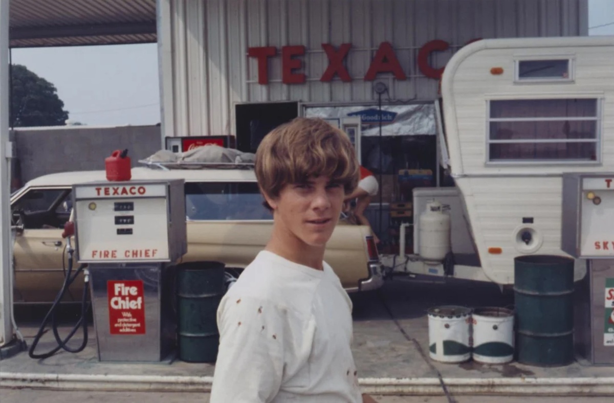 Stephen Shore ─ Meridian, Mississippi, from the series American Surfaces, June 1972