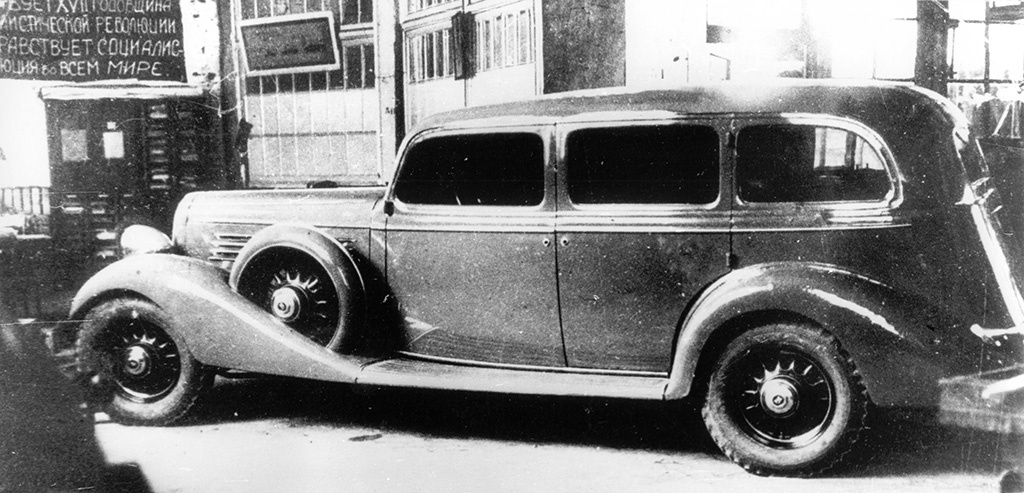 Первый макетЗИС-101, сделанный из ленинградской машины