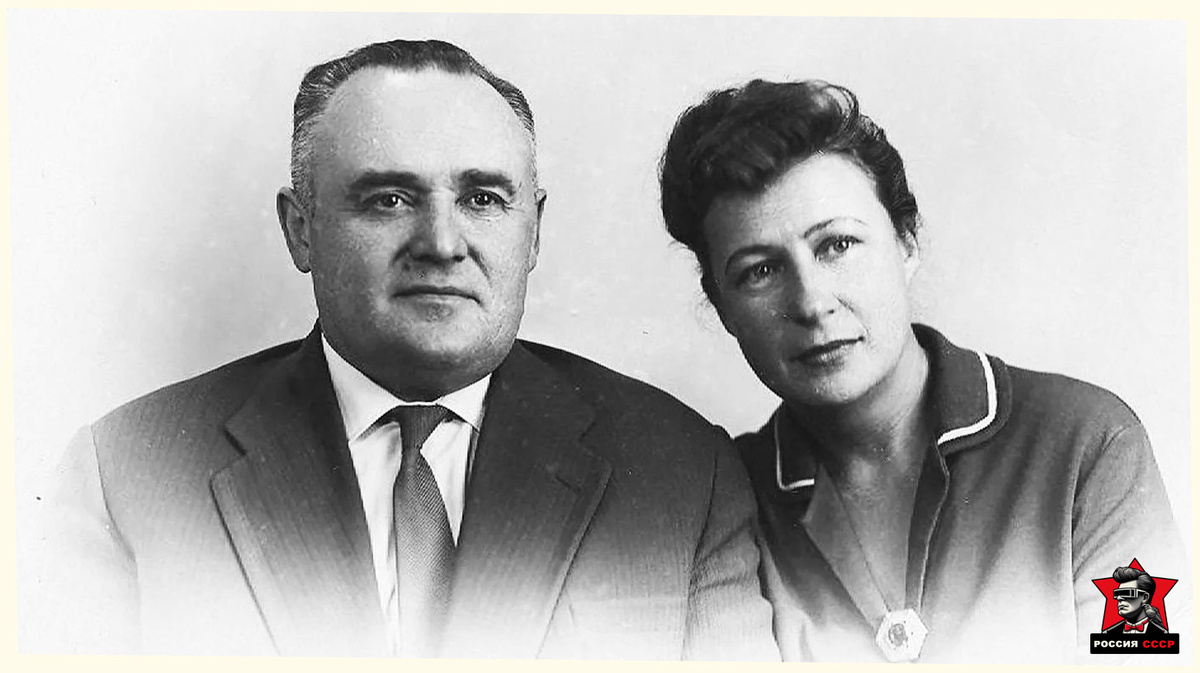 Сергей Королев и Нина Королева - Основа фото из источника wikimedia.org