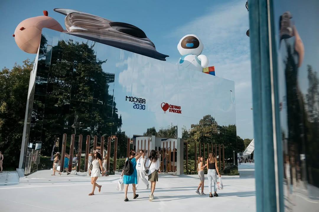 Выставочная экспозиция «Сделано в Москве» в рамках фестиваля «Москва 2030», фото ивент-агентства PEOPLE