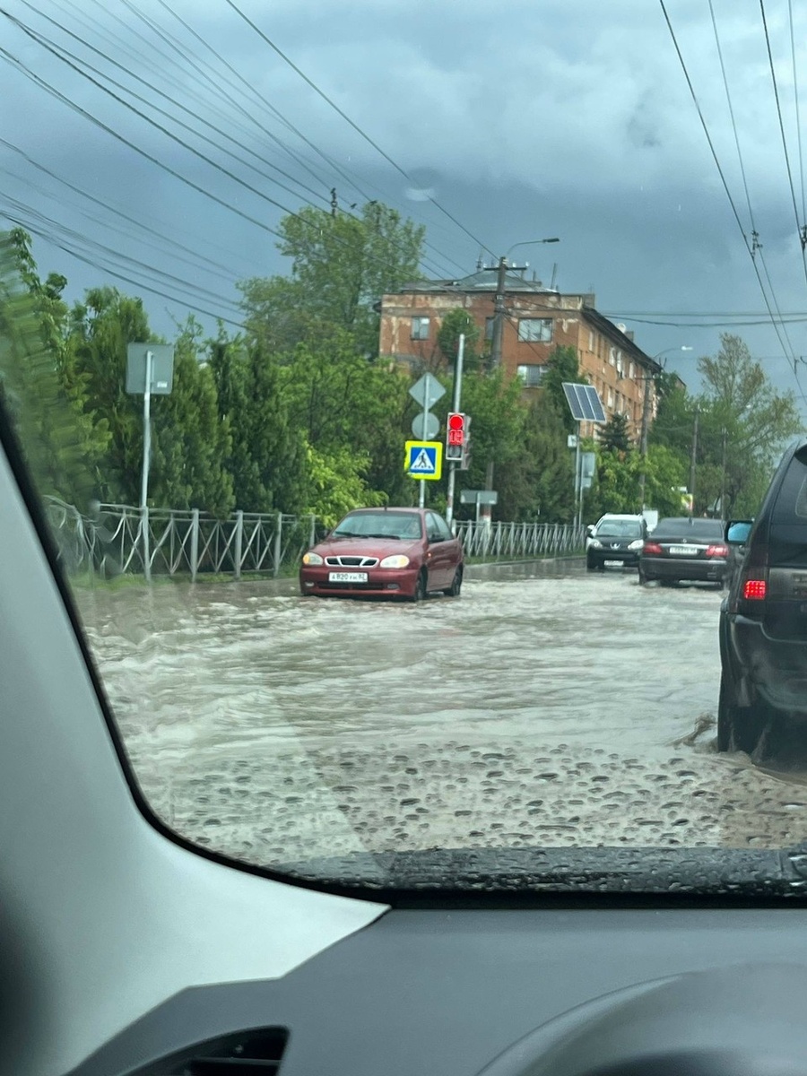    Народ жаловался на ямы с водой. Фото: АМС/тг-канал