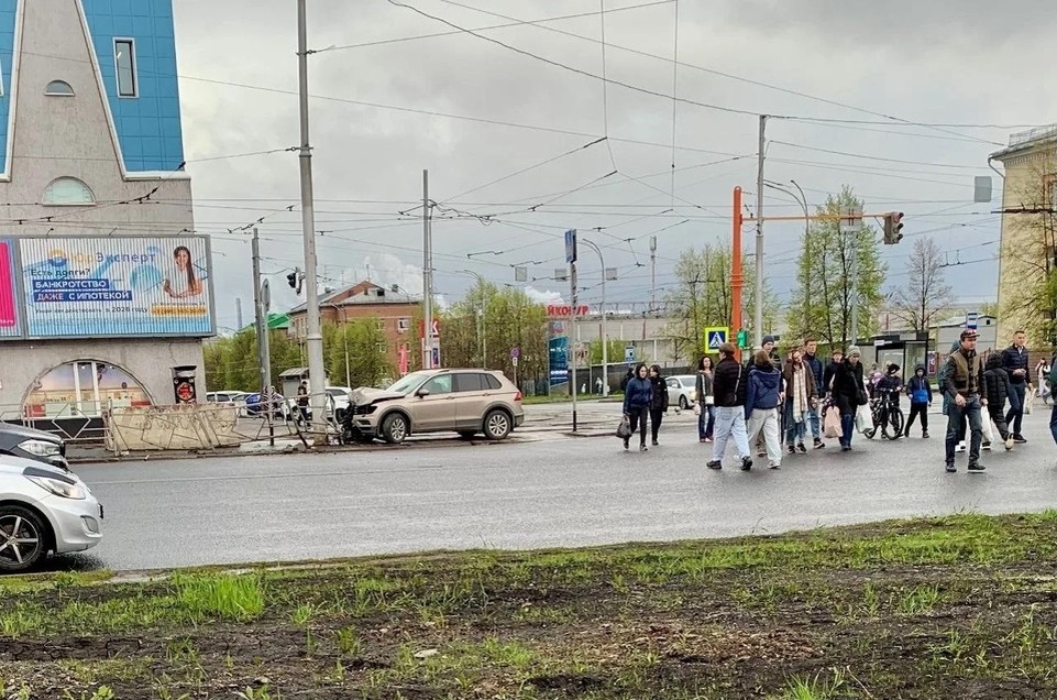    На Кузнецком проспекте в Кемерове произошло ДТП Амалия КВАРАЦХЕЛИЯ