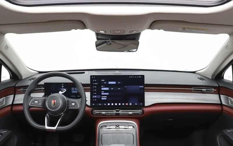 Интерьер Hongqi H5📷
