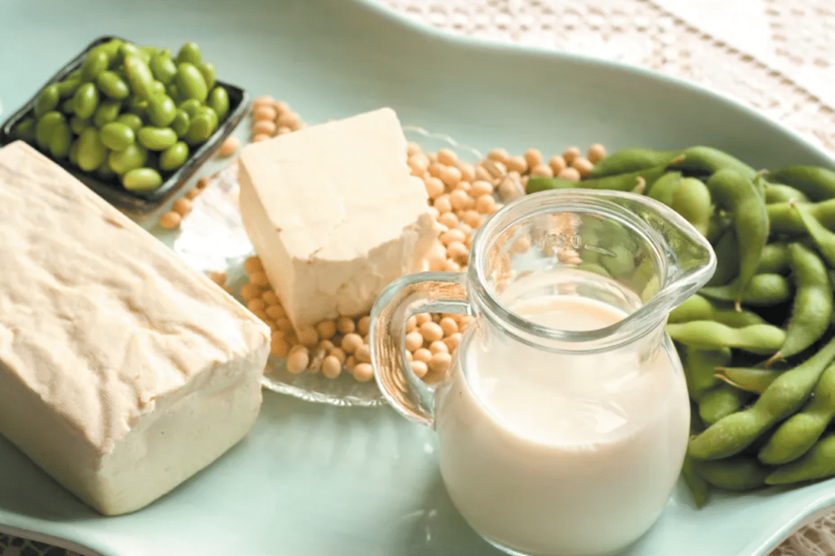    Соевые продукты / © Diane Labombarbe, Getty Images