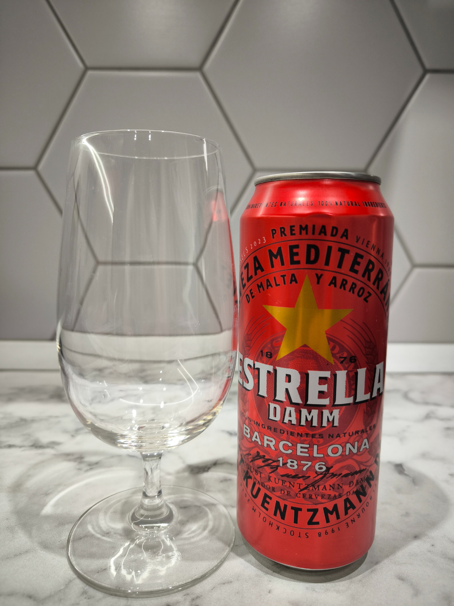Пиво "Estrella Damm" (Эстрелла Дамм) из Испании