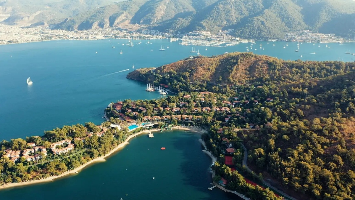 Club & Hotel Letoonia 5*