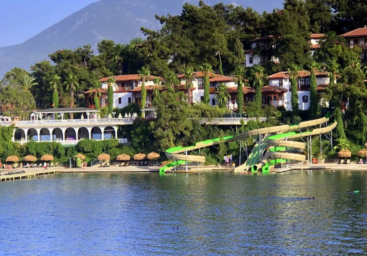 Отель Club & Hotel Letoonia 5*