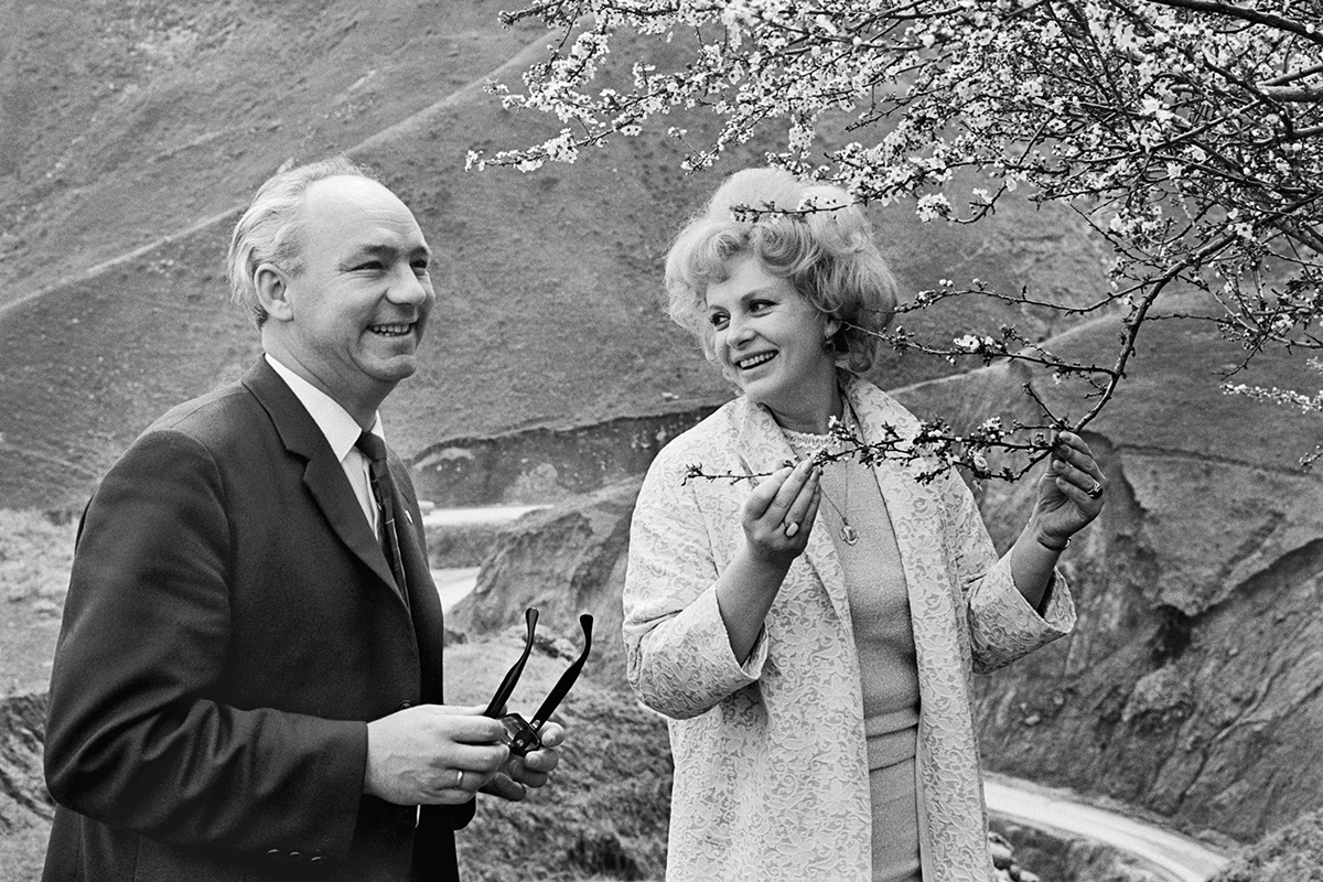 Акимов Николай / ТАСС📷Супруги Николай Рыбников и Алла Ларионова, 1967 год